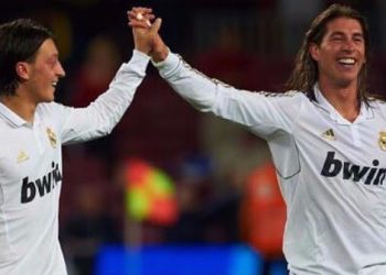 Persahabatan Mesut Ozil dan Sergio Ramos. (Foto/Instagram Sergio Ramos)