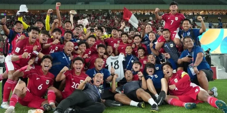 Pelatih Timnas Indonesia U-17, Nova Arianto kirim pesan menyentuh usai timnya dibantai Korea Utara. /Foto: tangkapan layar Instagram @novarianto30.