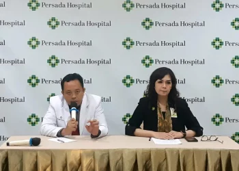 Sub Komite Etik dan Disiplin Persada Hospital Malang, dr Galih Indradita menyampaikan keterangan resmi. (Foto/M Sholeh)