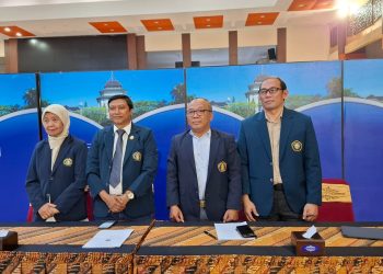 Konferensi pers pengukuhan 4 profesor di UB Malang. Foto: Azmy