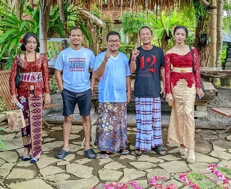Kangidung bersama tim di Bali. Foto/dok Kangidung