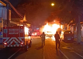 Polisi selidiki mobil angkot terbakar di Kota batu