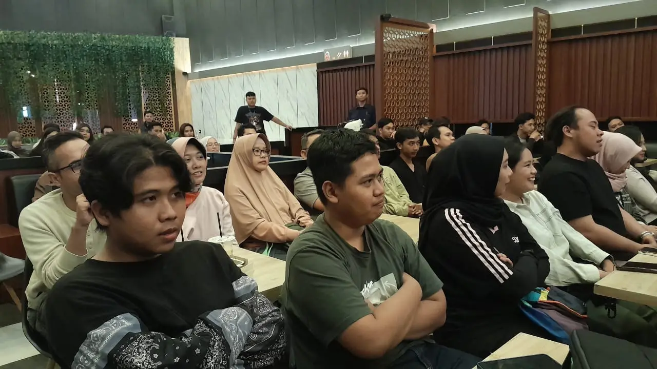 Penonton event Open Mic Spesial Dodit Mulyanto