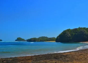 Pantai Bantol Malang