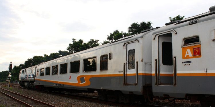 tiket kereta api
