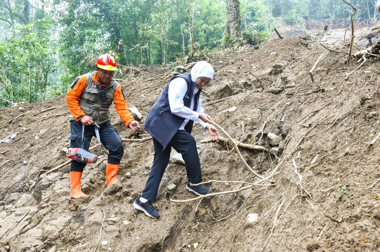 Gubernur Khofifah Indar Parawansa