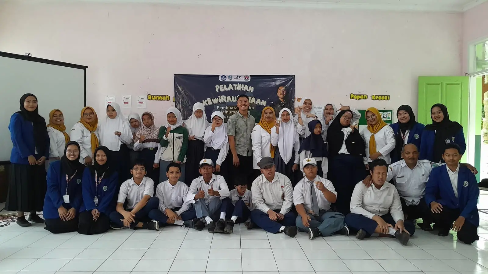 kewirausahaan di SLB 2 Idayu Malang.