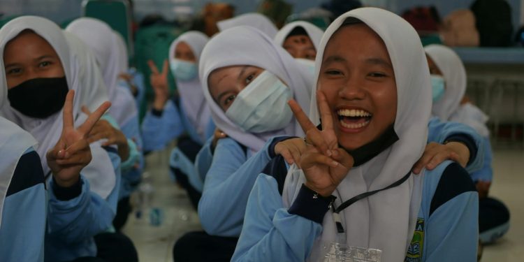 Daftar SMP swasta terbaik di Kota Malang yang bisa menjadi referensi bagi orang tua. /Foto: Unsplash.com/Herlambang Tinasih Gusti.