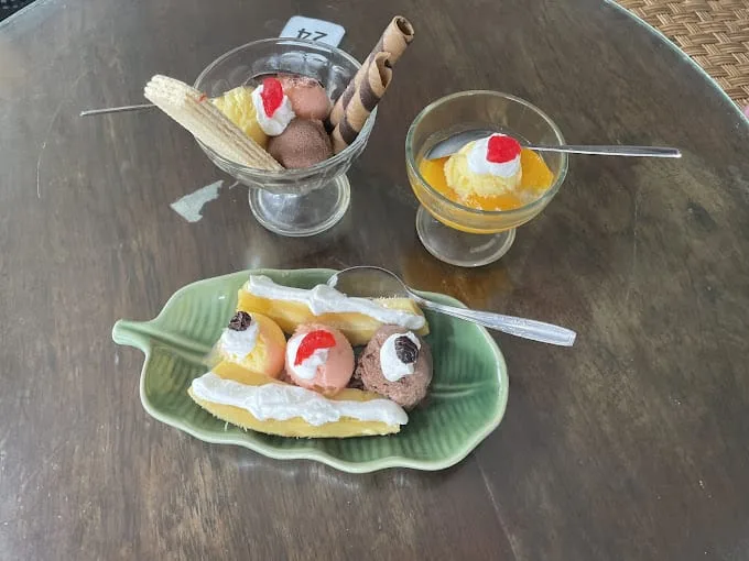 Es krim Toko Oen
