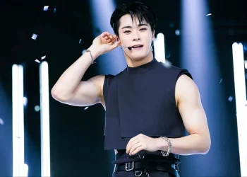bintang korea Moonbin