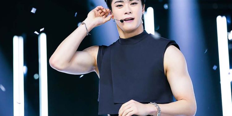 bintang korea Moonbin