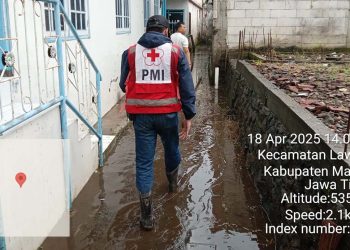 hujan lebat akibatkan banjir dan longsor di Lawang
