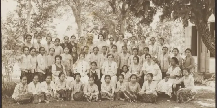 Tokoh perempuan RA Kartini