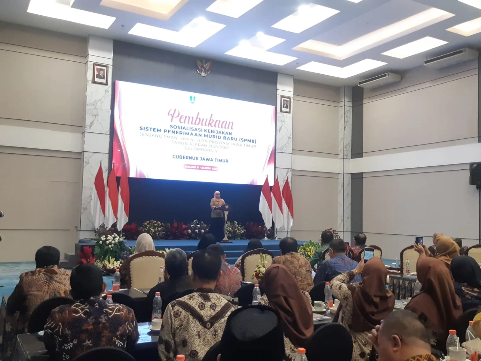Khofifah Sosialisasi SPMB 2025