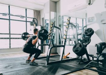 Rekomendasi tempat gym di Malang yang dapat dijadikan referensi menjaga kebugaran tubuh. /Foto: Unsplash.com/Sam Moghadam