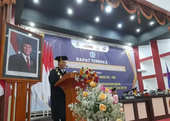 Rektor Unikama, Dr. Sudi Dul Aji, M.Si. memberikan lima pesan penting untuk para wisudawan. (Foto/M Sholeh)