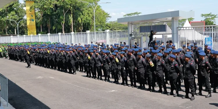 Personel gabungan mengikuti apel pengamanan di Stadion Kanjuruhan. Foto: Polres Malang