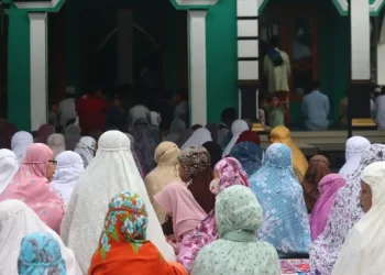 Informasi tanggal merah Hari Raya Idul Adha 2025 dan cuti bersama./Foto: Unsplash.com/Mufid Majnun