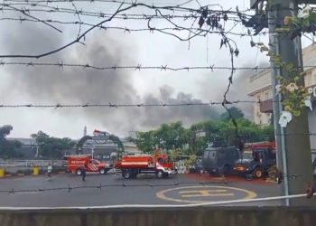 Api melahap habis salah satu wahana di Museum Angkut Jatim Park. Foto: Damkar Kota Batu