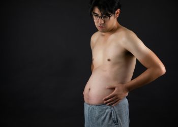 Ilustrasi seseorang merasa tidak enak badan biasa disebut masuk angin. (Foto: Unsplash /Sean S)