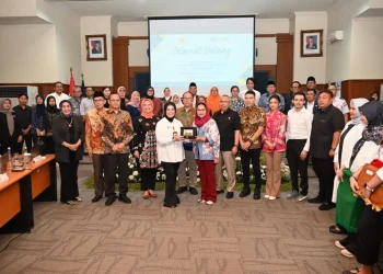 LLDIKTI Wilayah VII Jatim menerima kunjungan kerja Komisi X DPRI RI membahas RUU Sisdiknas./Foto: Dok. Istimewa.