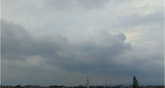 Informasi prakiraan cuaca Malang untuk hari Rabu, 28 Mei 2025. /Foto: Tugumalang.id/Bagus Rachmad Saputra