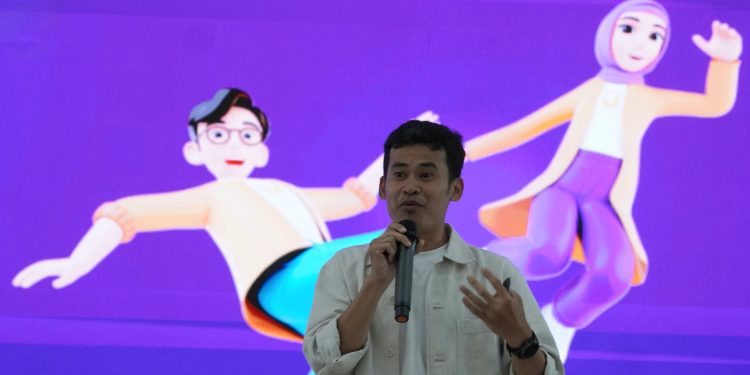 Consumer Business Community Manager Bank Jago, Edo Velnadika memberikan edukasi soal ketahanan finansial. (Foto/ist)
