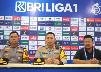 Kapolres Malang, AKBP Danang Setiyo saat memberikan keterangan pada media. Foto: Polres Malang