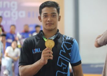 Mahasiswa UIBU Malang, Adam Maulana meraih medali emas dalam ajang Invitasi Cabang Olahraga Beladiri Mahasiswa 2025. (Foto/dok. UIBU Malang)