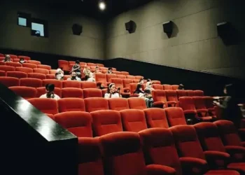 Jadwal film seru yang tayang di bioskop Cinepolis Malang hari Senin 12 Mei 2025. /Foto: Google Review Cinepolis Malang/Fidzah Raihan