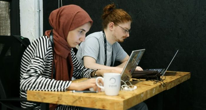 Cara cek hasil UTBK SNBT 2025 sebagai panduan bagi calon mahasiswa /Foto: Unsplash.com/algoleague