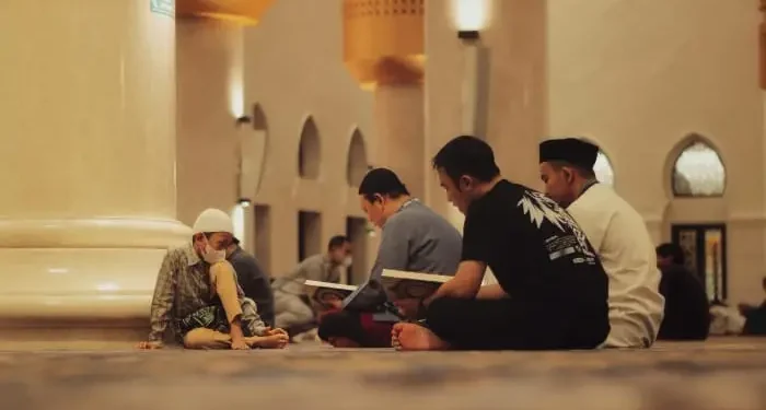 Puasa Arafah salah satu puasa sunnah di bulan Dzulhijjah yang diyakini memiliki keutamaan luar biasa. /Foto: Unsplash.com/Naufal Fawwaz Assalam