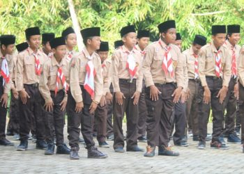 Informasi lengkap jadwal dan jalur pendaftaran SPMB SMP Kota Malang tahun ajaran 2025/2026. /Foto: Unsplash.com/Mufid Majnun