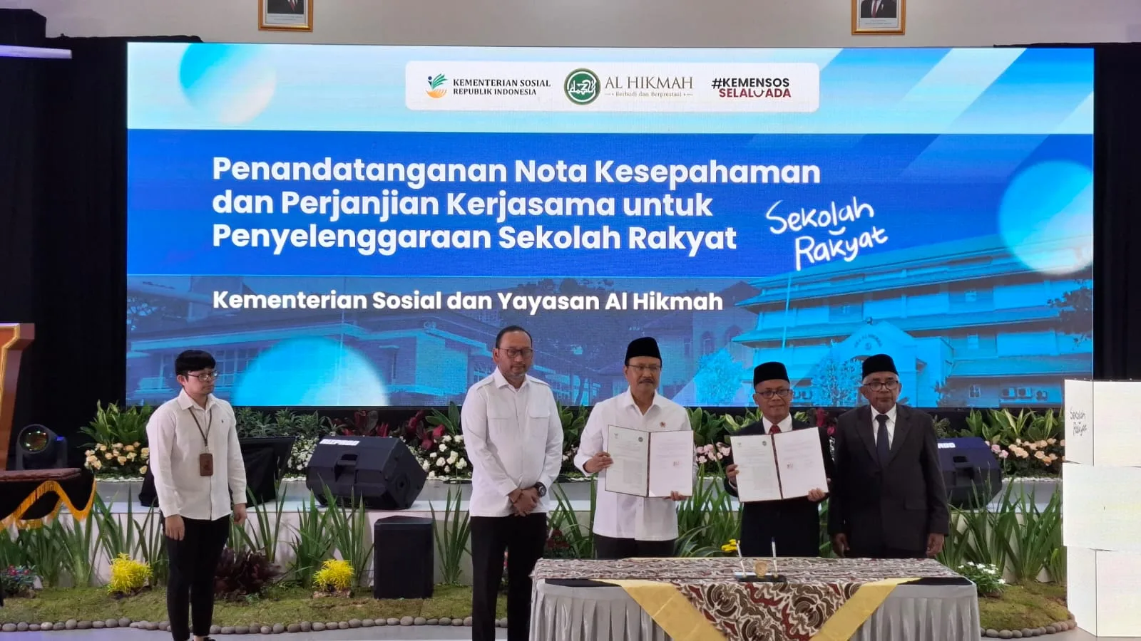 Kerja sama Kemensos dan LPI Al Hikmah terkait dukungan kegiatan belajar mengajar di Sekolah Rakyat. Foto: Azmy