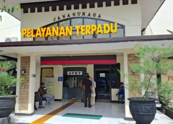 Sejumlah user melaporkan developer tanah kavling ke Polres Malang. Foto: Aisyah Nawangsari Putri