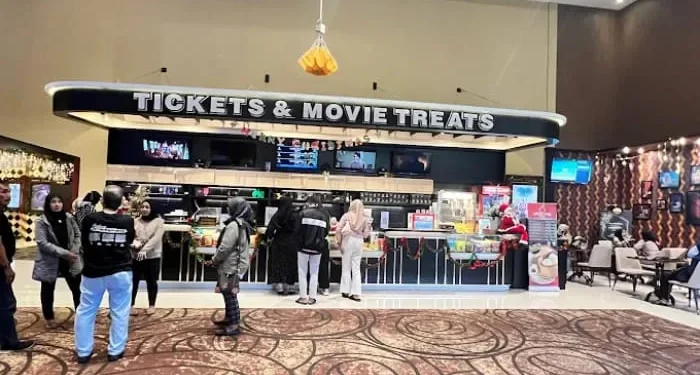 Jadwal film di bioskop Mopic Cinemas Malang hari Jumat, 16 Mei 2025. /Foto: Google Review Mopic Cinemas Malang/Rahayu Dewi