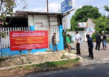 Lelang aset sengketa