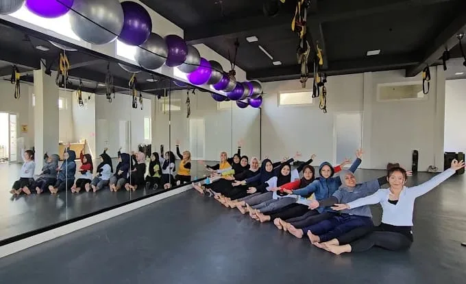 Kelas olahraga di Iner Yoga Studio Malang./Foto: Google Review/Elly Nurhayati.