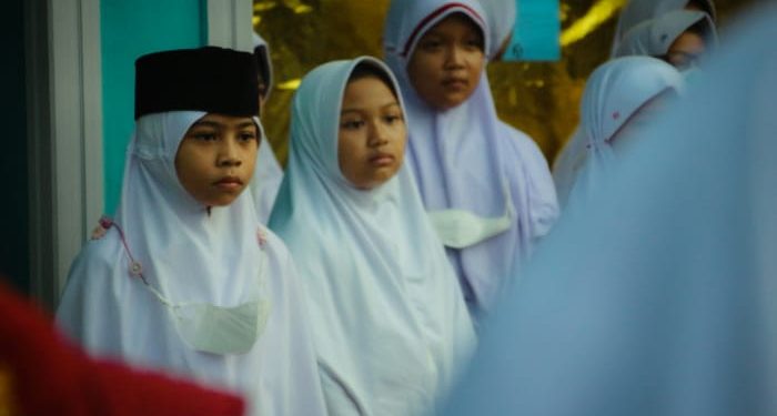 12 SD Islam terbaik di Kota Malang sebagai panduan bagi orang tua memilih lembaga pendidikan yang tepat. /Foto: Unsplash.com/Syahrul Alamsyah Wahid