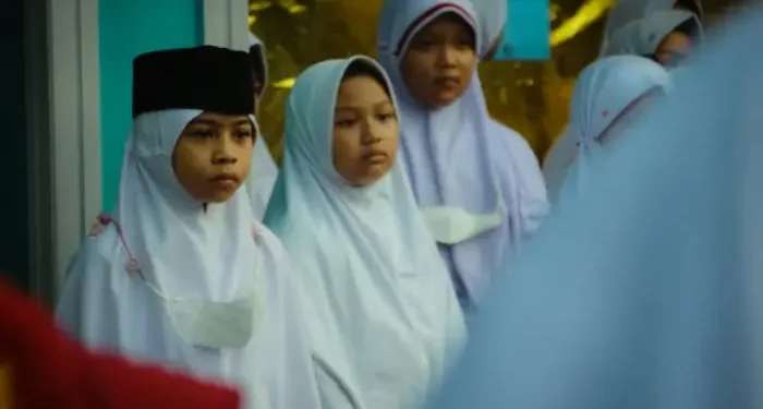 12 SD Islam terbaik di Kota Malang sebagai panduan bagi orang tua memilih lembaga pendidikan yang tepat. /Foto: Unsplash.com/Syahrul Alamsyah Wahid