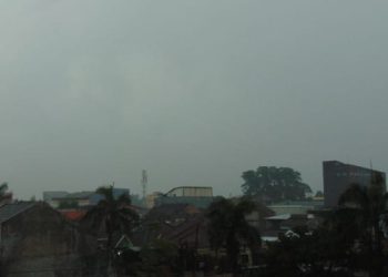 Prakiraan cuaca Malang Raya pada Sabtu, 17 Mei 2025 menunjukkan potensi hujan di sore hari. /Foto: Tugumalang.id/Bagus Rachmad Saputra