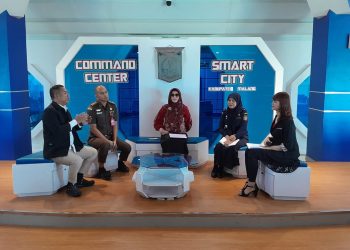 Talkshow yang diselenggarakan Diskominfo Kabupaten Malang tentang sosialisasi DBHCHT untuk kesejahteraan sosial yang digelar di Ruang Command Center Gedung Sekretariat Kabupaten Malang pada Kamis (22/5/2025). /Foto: Tugumalang.id/Bagus Rachmad Saputra