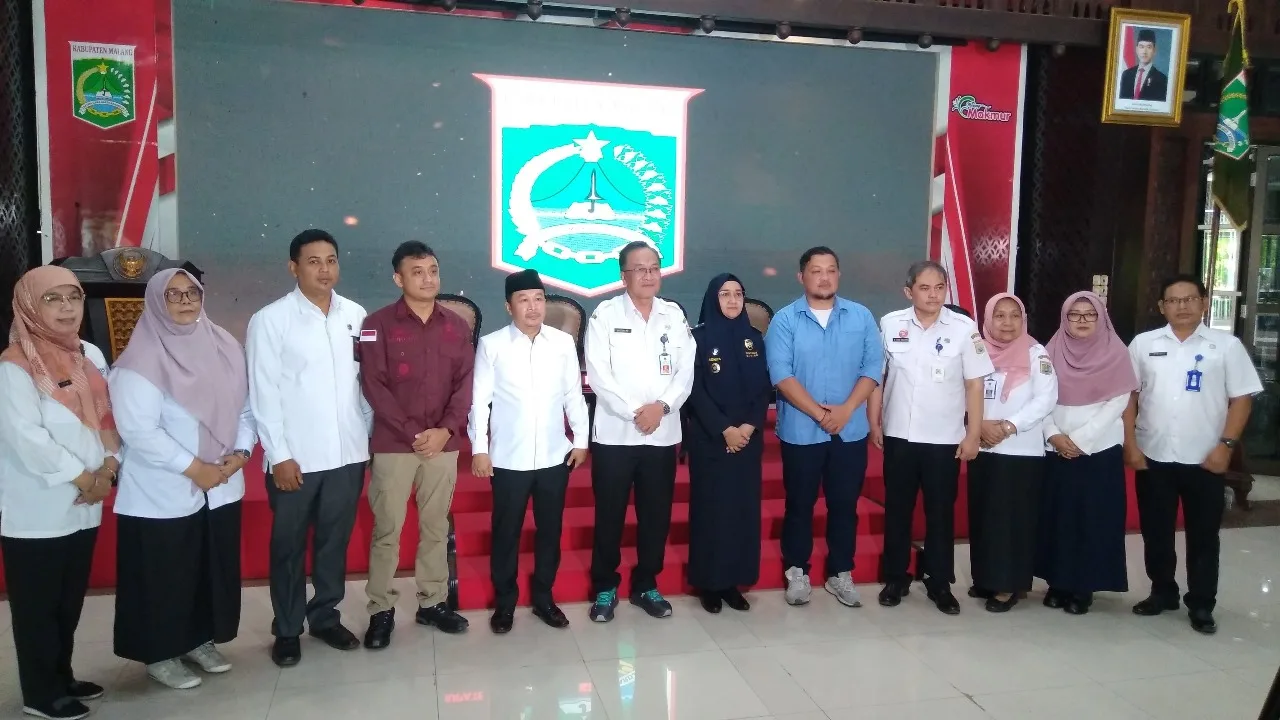 Foto bersama usai Podcast