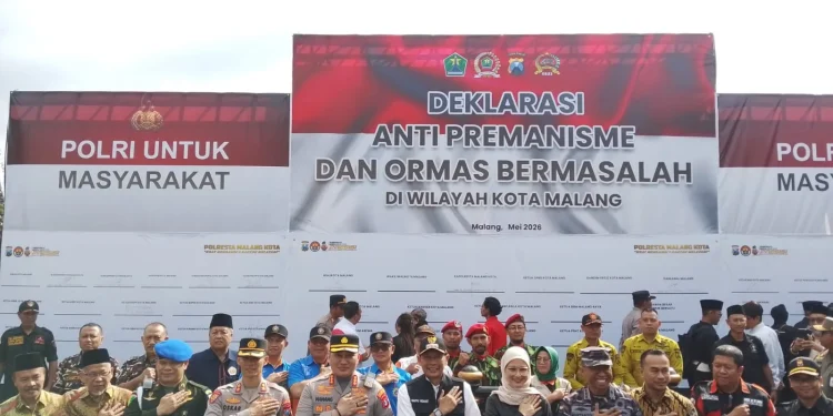 Wali Kota Malang, Wahyu Hidayat memimpin deklarasi anti oremanisme dan ormas bermasalah. (Foto/M Sholeh)