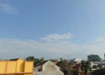 Informasi prakiraan cuaca di Kota Malang untuk hari Senin, 12 Mei 2025./Foto: Tugumalang.id/Bagus Rachmad Saputra