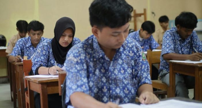 Daftar 26 SMA terbaik di Jawa Timur sebagai referensi SPMB 2025, diantaranya ada di Malang. /Foto: Unsplash.com/ Fajar Herlambang Studio