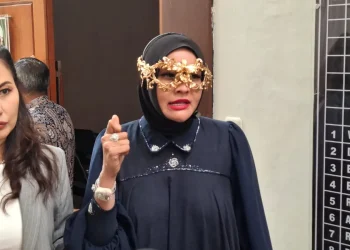 Selebgram Doktif hadiri sidang Isa Zega. Foto: Aisyah Nawangsari Putri