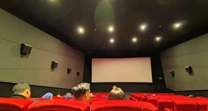 Informasi jadwal bioskop Cinepolis Matos hari Sabtu, 24 Mei 2025 untuk menikmati libur akhir pekan./Foto: Google Review Cinepolis Malang/Deni Sidauruk15