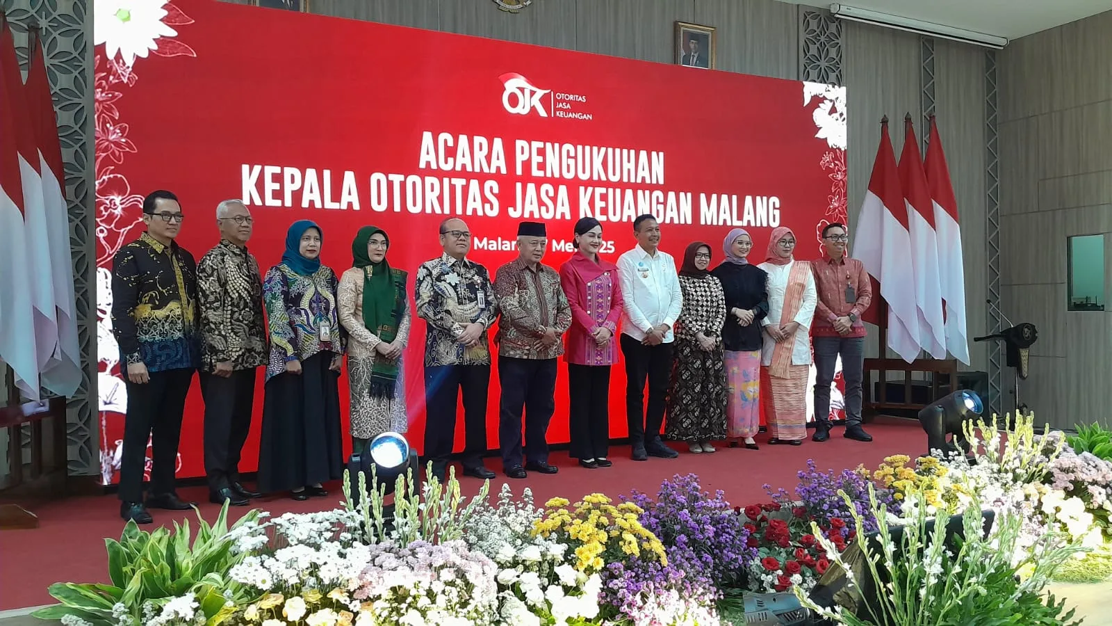Foto bersama OJK Malang