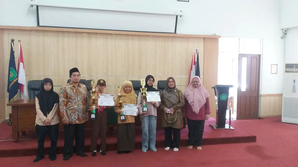 Penyerahan penghargaan